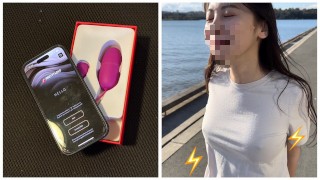 Jouer un vibromasseur à distance pendant notre rendez-vous, le joli visage coquin m’excite. Je la creampie à la maison