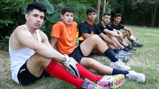 Jogadores de futebol fodendo depois do jogo